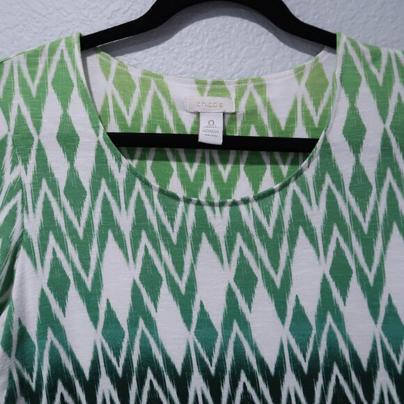 Chicos Womens Easywear Top 3/4 Sleeve Geometric Print Ombre Scoop Neck Shirt 0 - Picture 3 of 13
